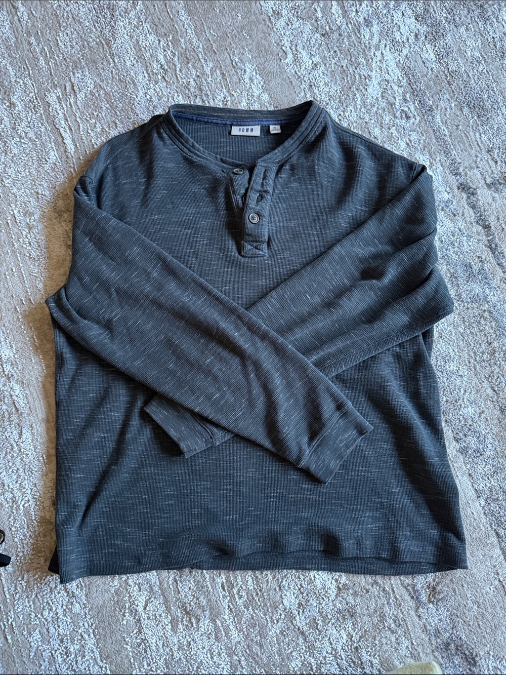ROWM Men's Charcoal Henley Long-Sleeve Shirt